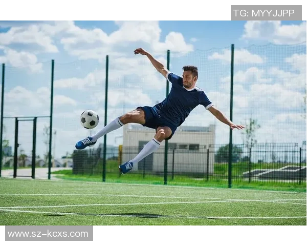 青春活力足球明星高清图片展现运动魅力与激情瞬间